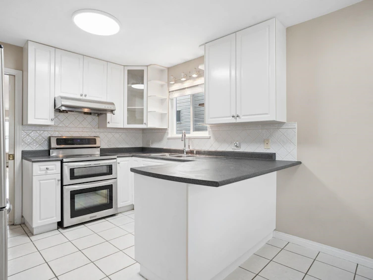 785 E 50th Avenue, Vancouver, BC, V5X 1B4 - 6
