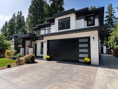4113 207 Street - 4