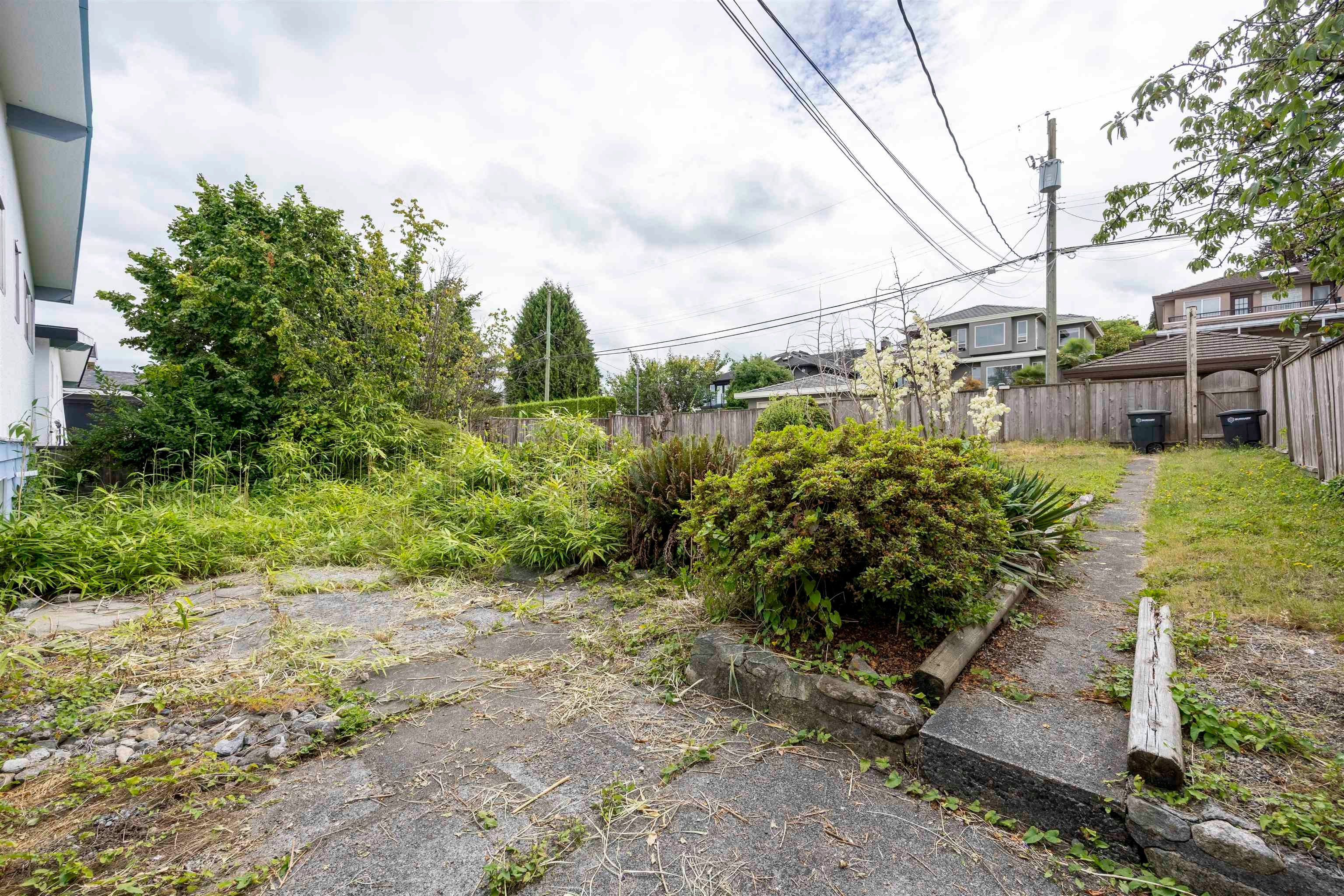 6096 Service Street, Burnaby, BC, V5H 1V8 - 25
