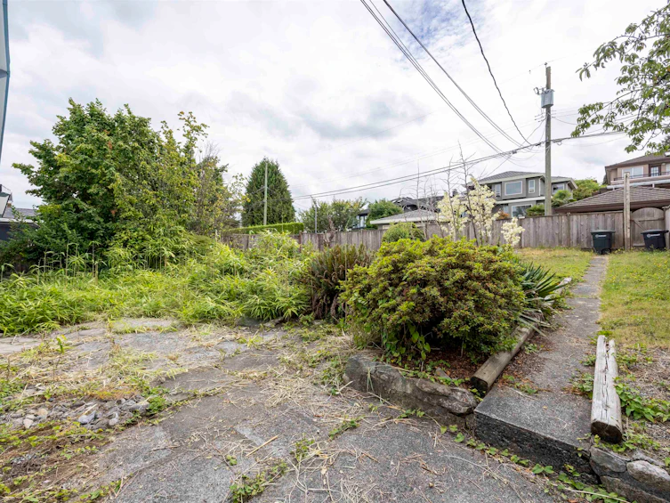 6096 Service Street, Burnaby, BC, V5H 1V8 - 25