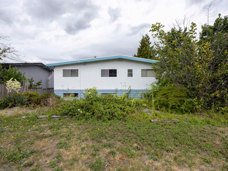 6096 Service Street, Burnaby, BC, V5H 1V8 - 27