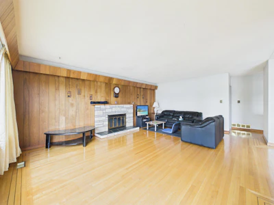 6096 Service Street - 4