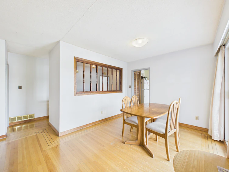 6096 Service Street, Burnaby, BC, V5H 1V8 - 7