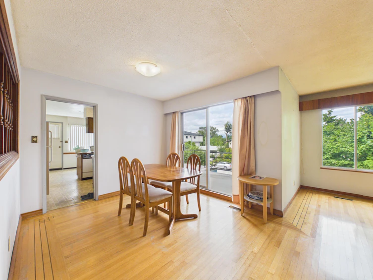 6096 Service Street, Burnaby, BC, V5H 1V8 - 8