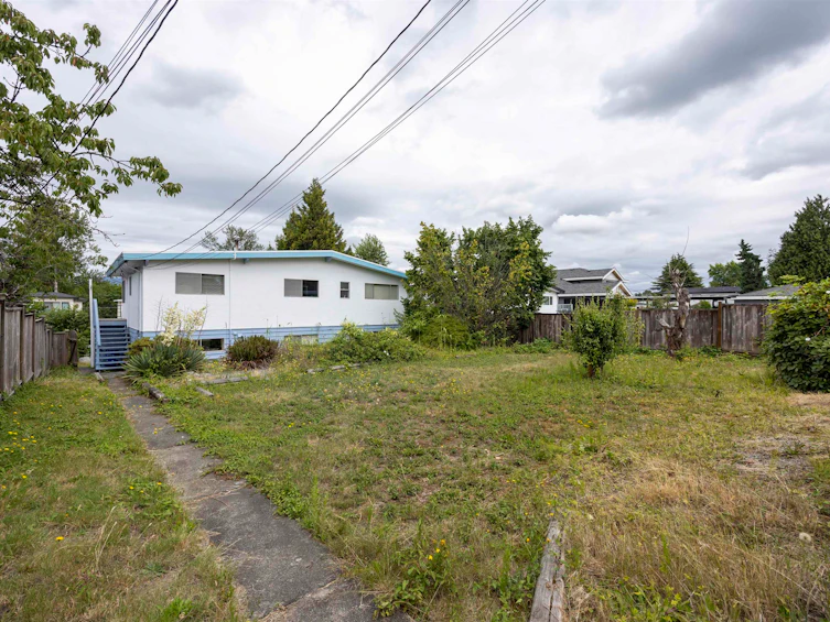 6096 Service Street, Burnaby, BC, V5H 1V8 - 26