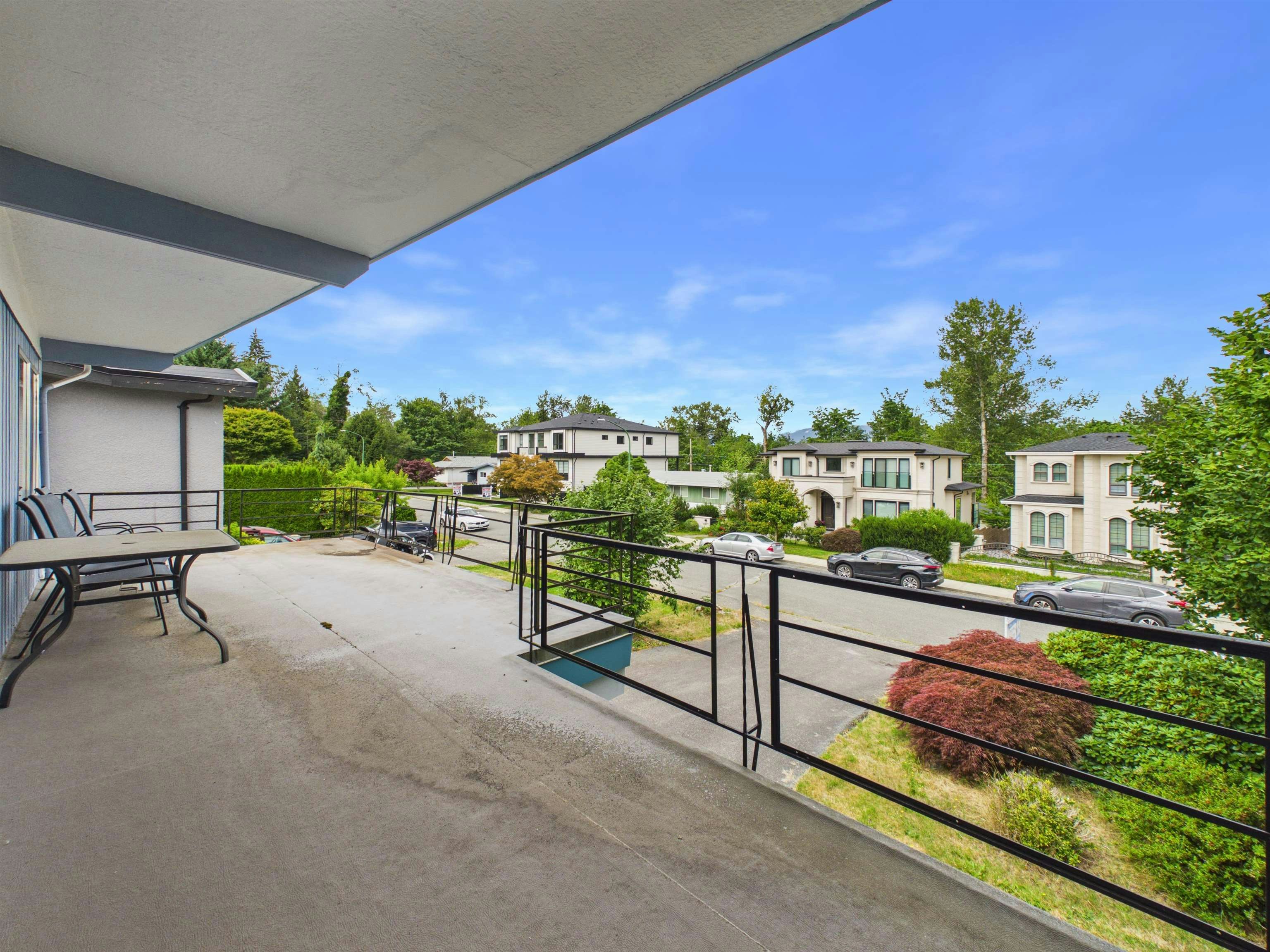 6096 Service Street, Burnaby, BC, V5H 1V8 - 24