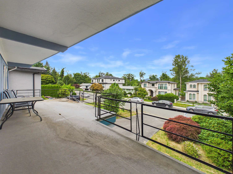 6096 Service Street, Burnaby, BC, V5H 1V8 - 24
