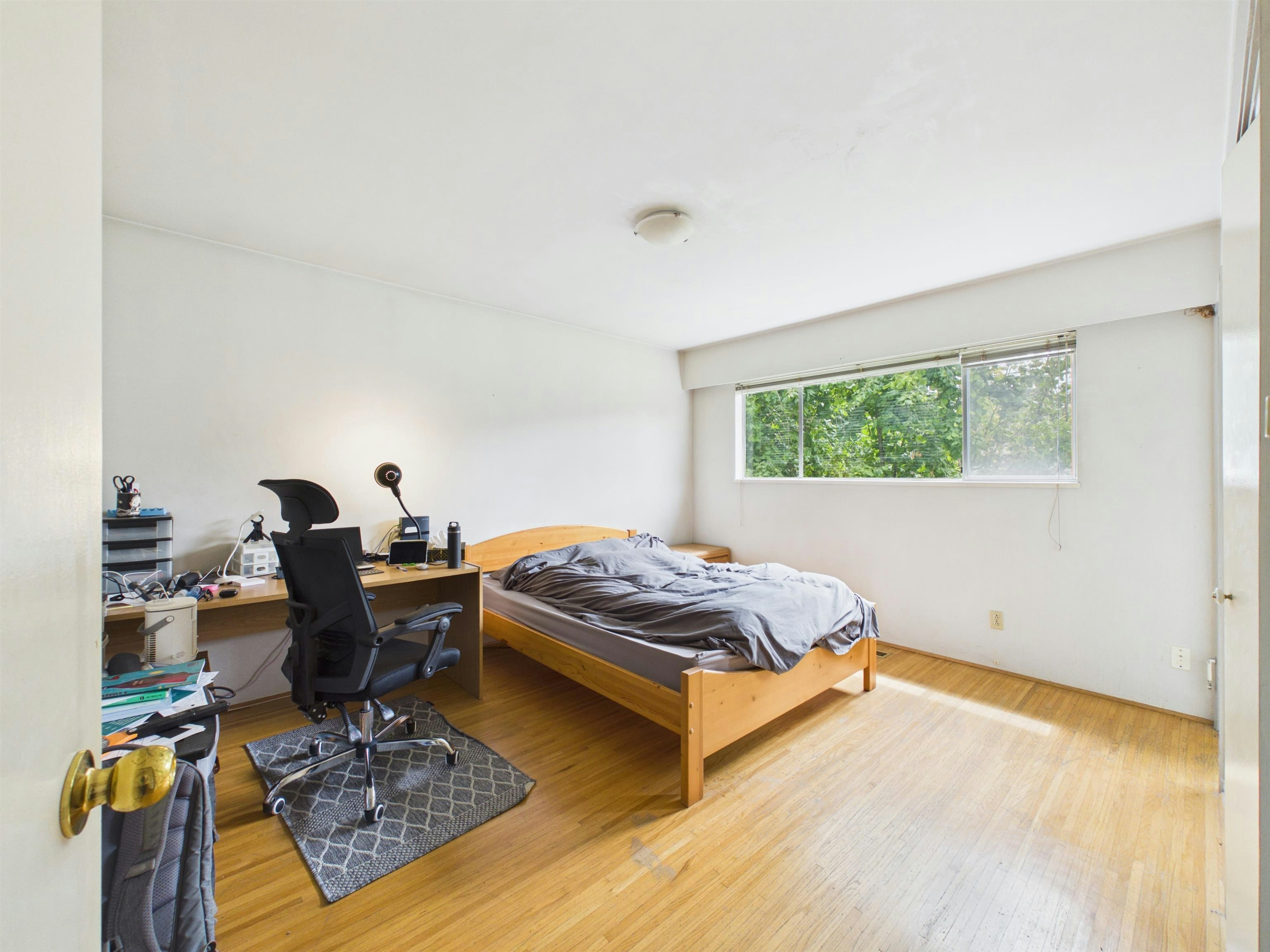 6096 Service Street, Burnaby, BC, V5H 1V8 - 12