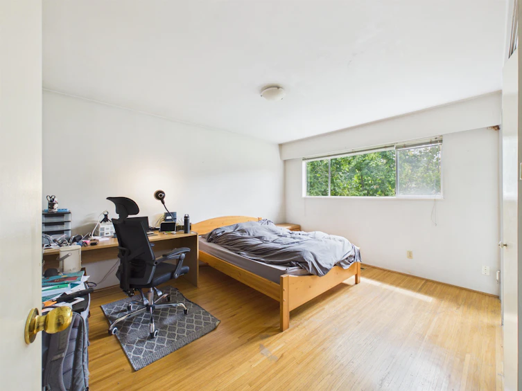 6096 Service Street, Burnaby, BC, V5H 1V8 - 12
