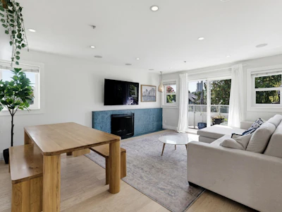 407-1206 W 14th Avenue - 2