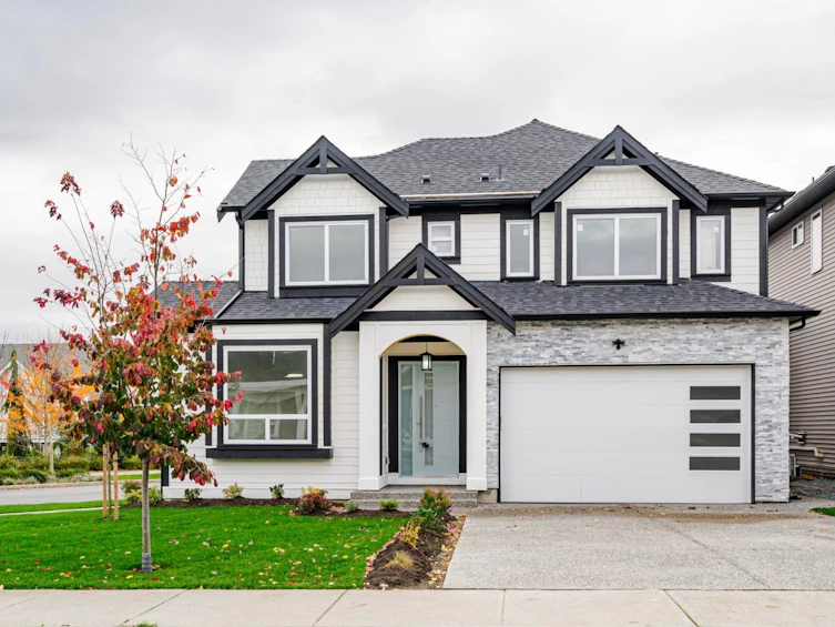 21070 76a Avenue, Langley, BC, V2Y 0L1
