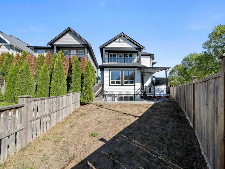 21070 76a Avenue, Langley, BC, V2Y 0L1 - 40