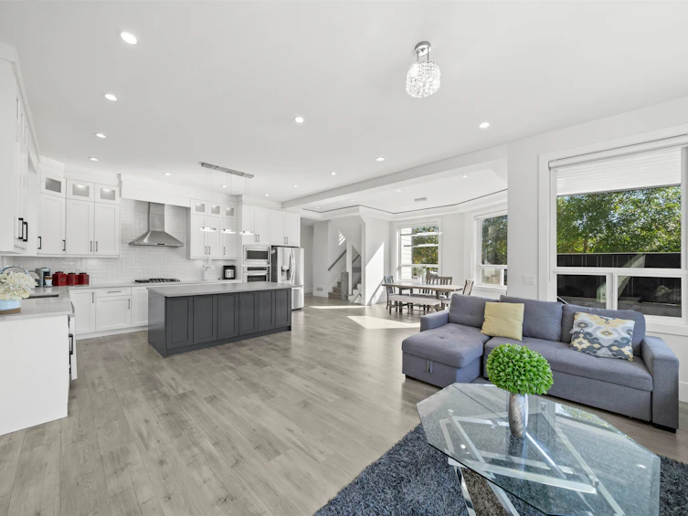 21070 76a Avenue, Langley, BC, V2Y 0L1 - 11