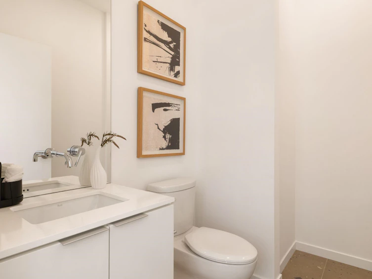 2790 Cambridge Street, Vancouver, BC, V5K 1L7 - 10