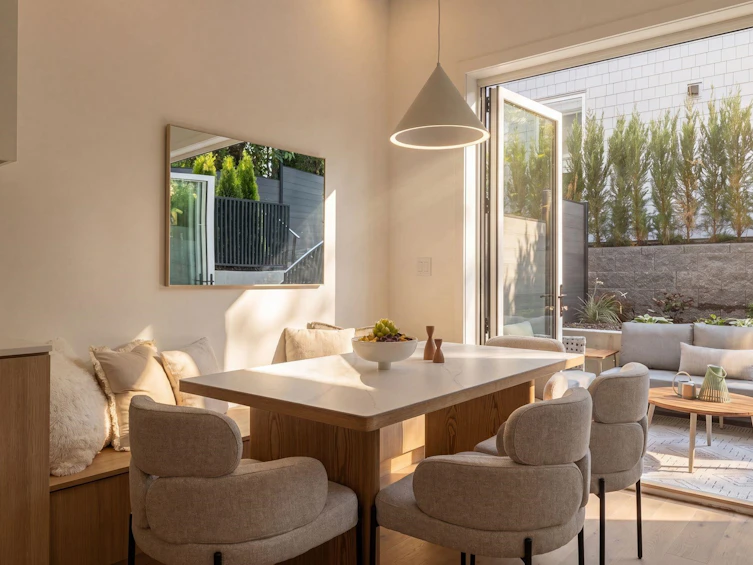 2790 Cambridge Street, Vancouver, BC, V5K 1L7 - 7