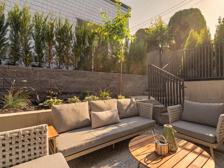 2790 Cambridge Street, Vancouver, BC, V5K 1L7 - 9