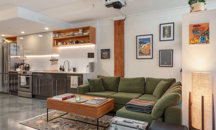 L2-2556 E Hastings Street
