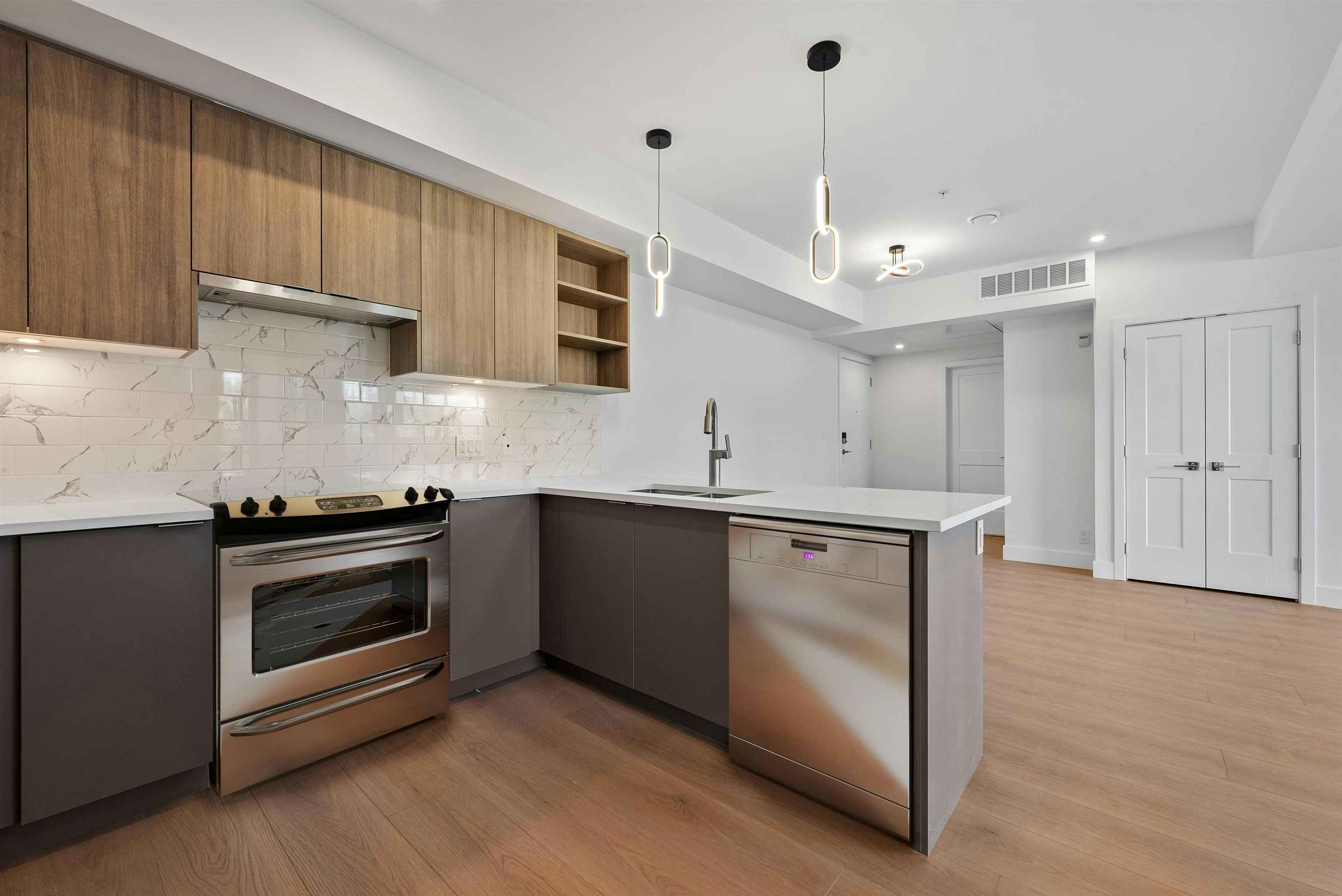 301-2233 156 Street, Surrey, BC, V4A 4V3 - 10