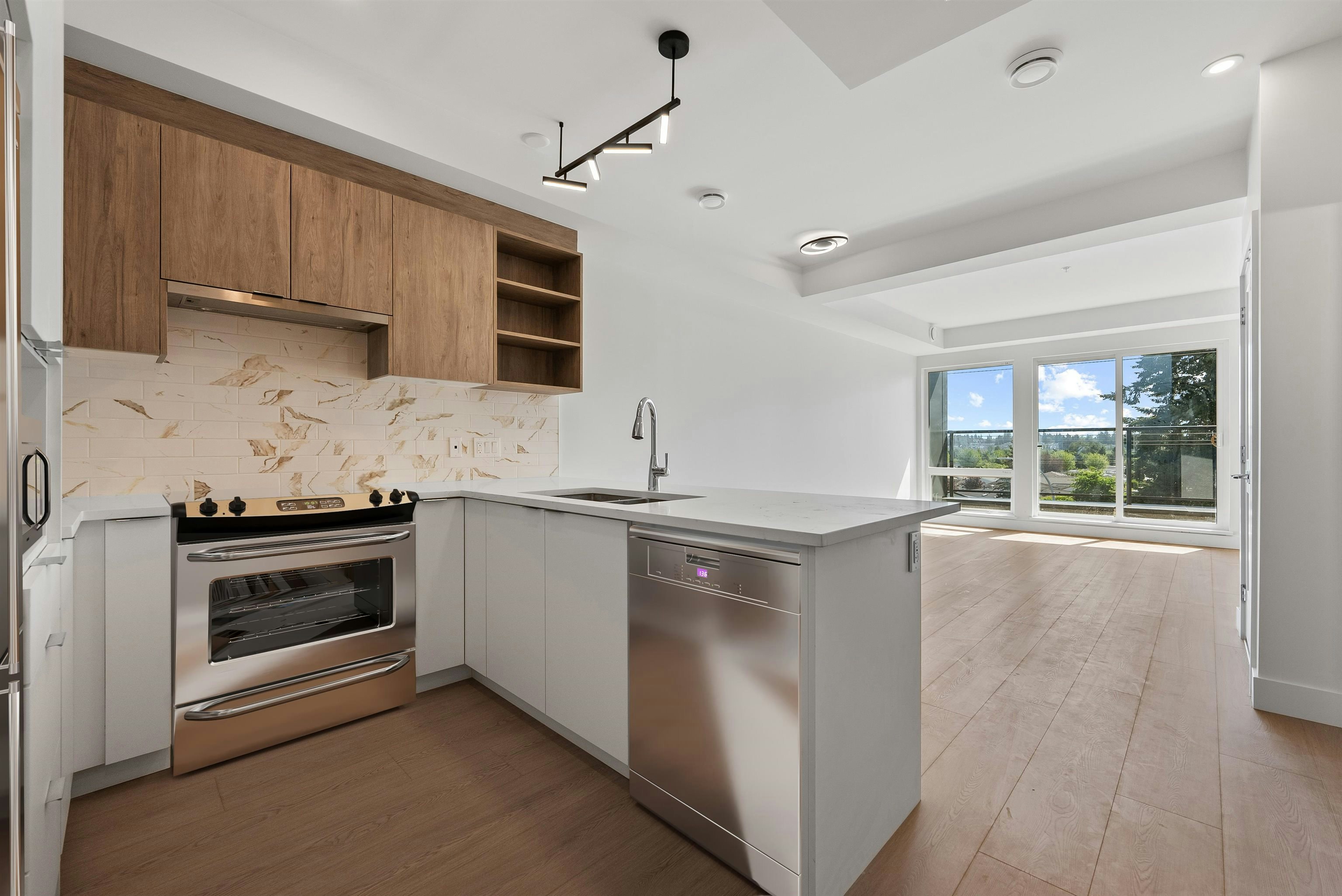 304-2233 156 Street, Surrey, BC, V4A 4V3 - 9