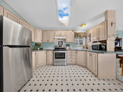 15-44565 Monte Vista Drive - 3