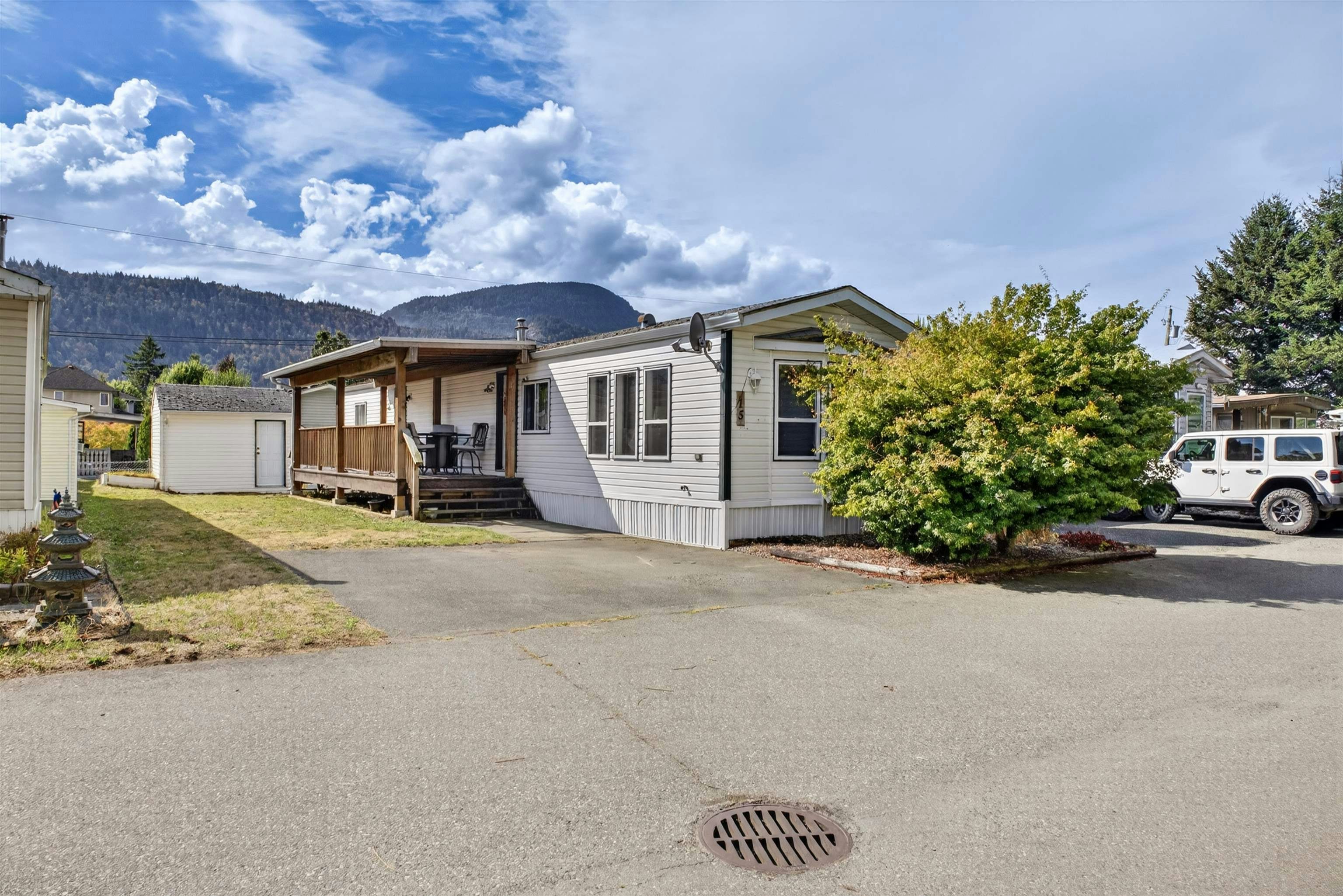 15-44565 Monte Vista Drive, Chilliwack, BC, V2R 5Y4