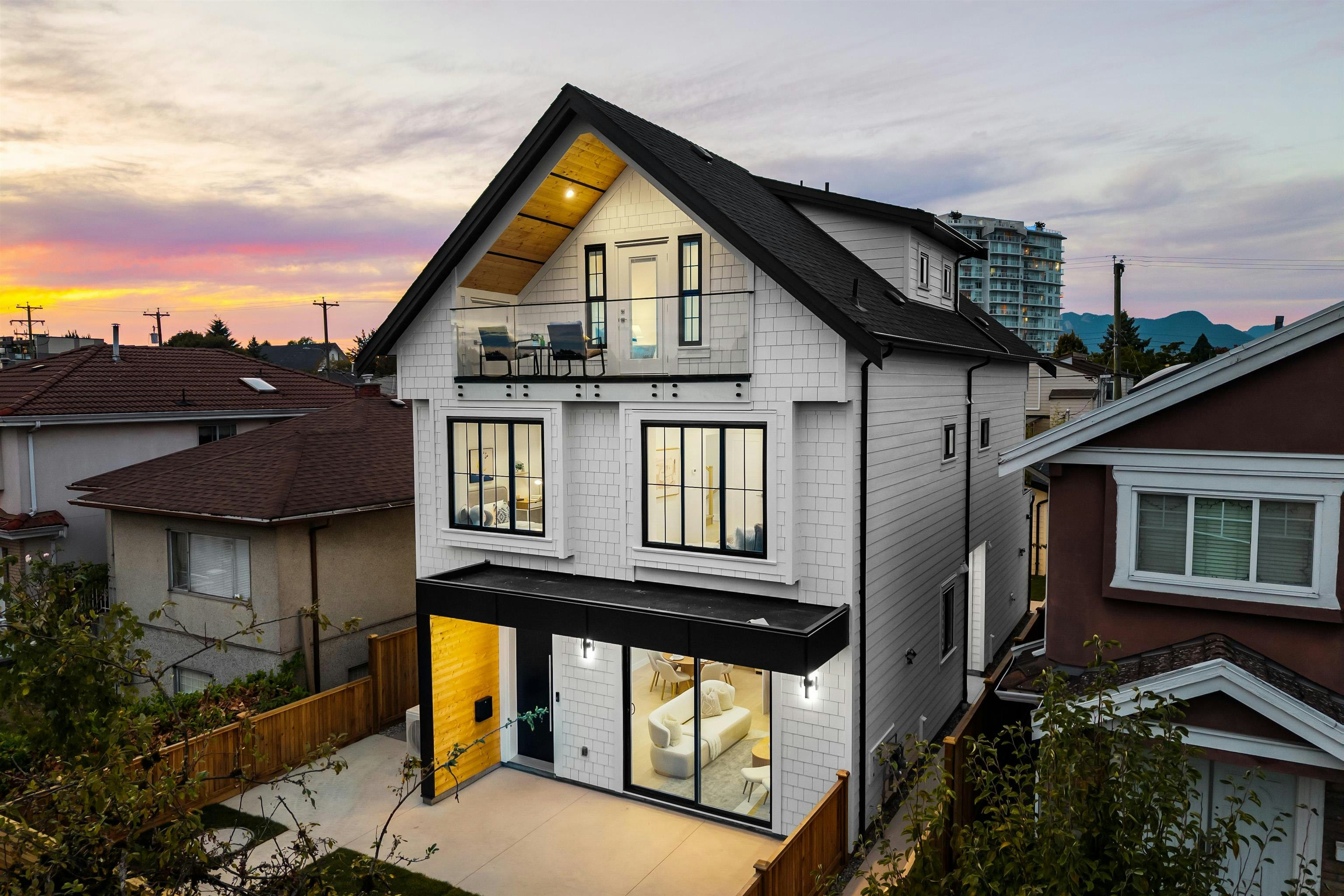 1-2211 Mannering Avenue, Vancouver, BC, V5N 3C5 - 18