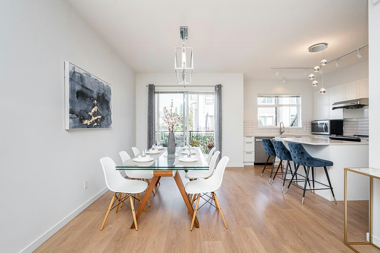 2004-18505 Laurensen Place, Surrey, BC, V4N 6R7