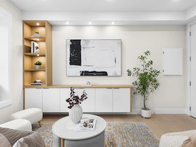 2-2211 Mannering Avenue - 4