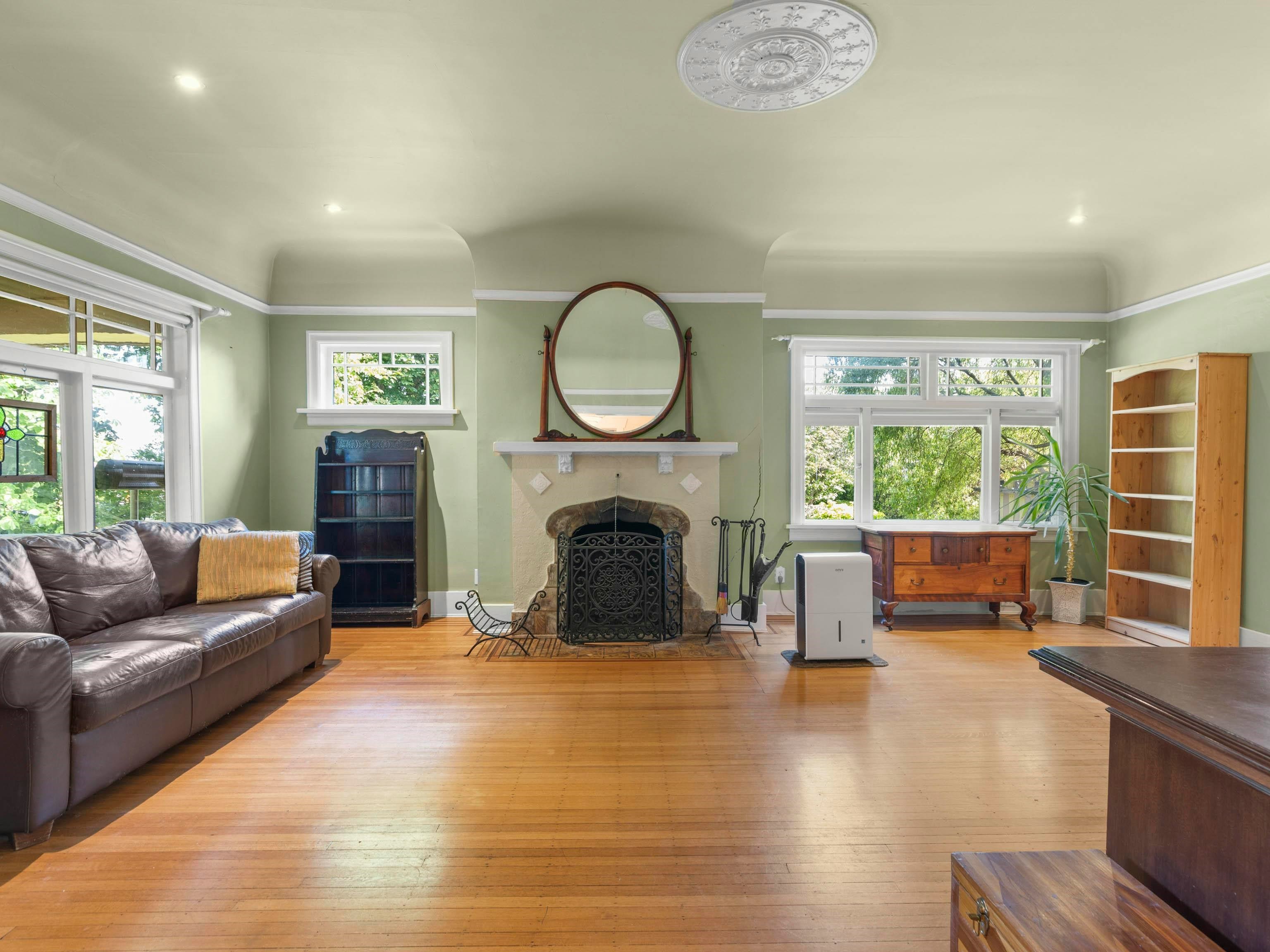 5138 East Boulevard - 5