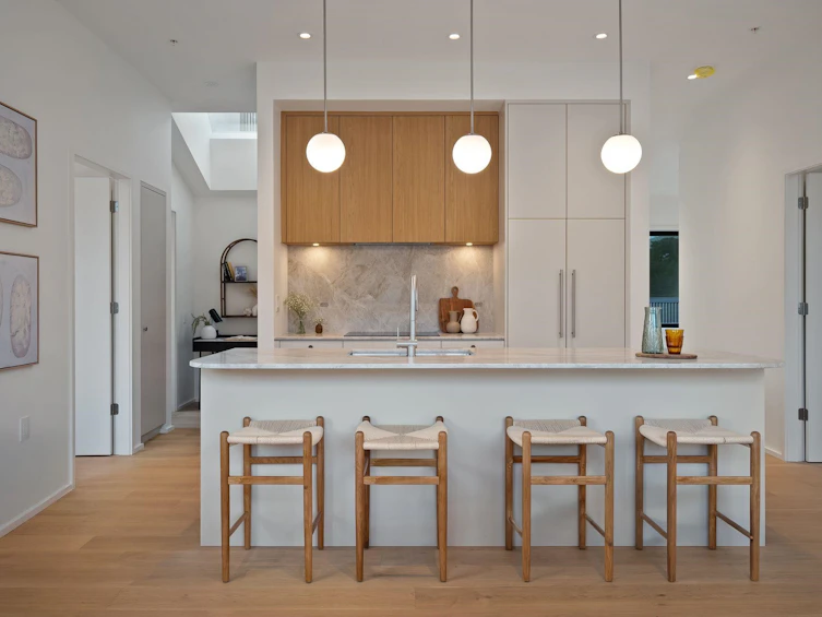 166 E 38th Avenue, Vancouver, BC, V5W 1H1