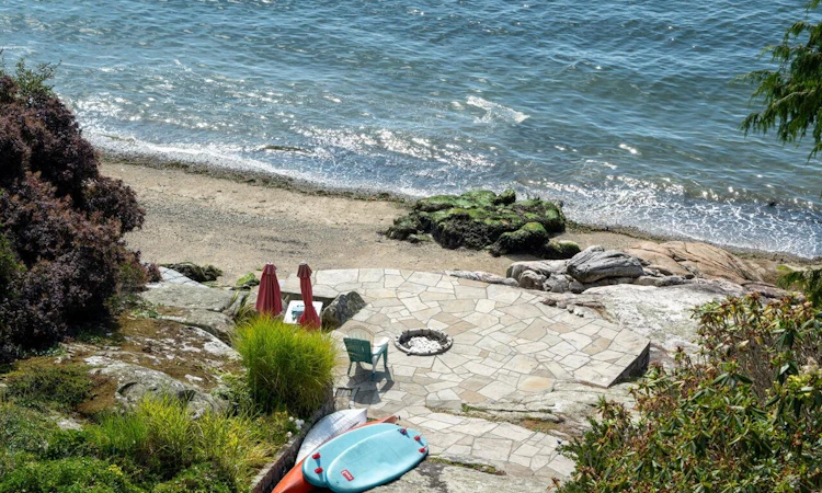4052 Marine Drive