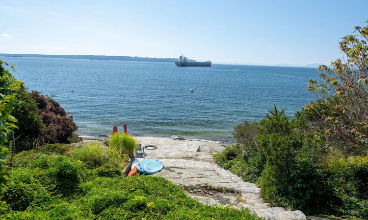 4052 Marine Drive