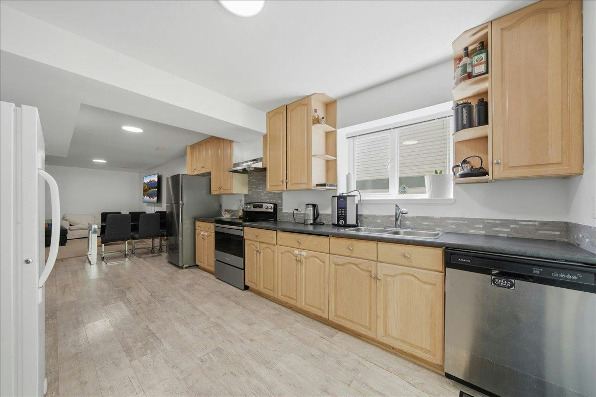 1594 Plateau Crescent, Coquitlam, BC, V3E 3B3 - 29