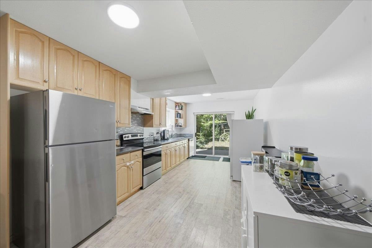 1594 Plateau Crescent, Coquitlam, BC, V3E 3B3 - 28
