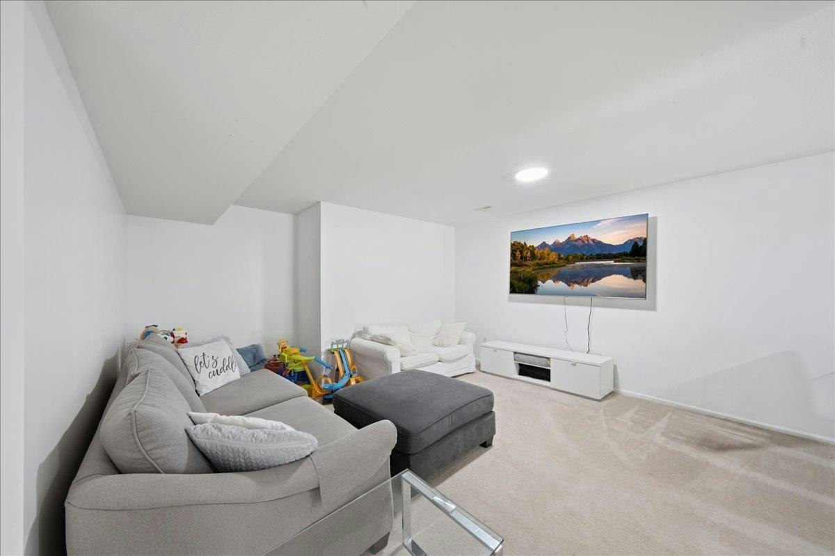 1594 Plateau Crescent, Coquitlam, BC, V3E 3B3 - 25