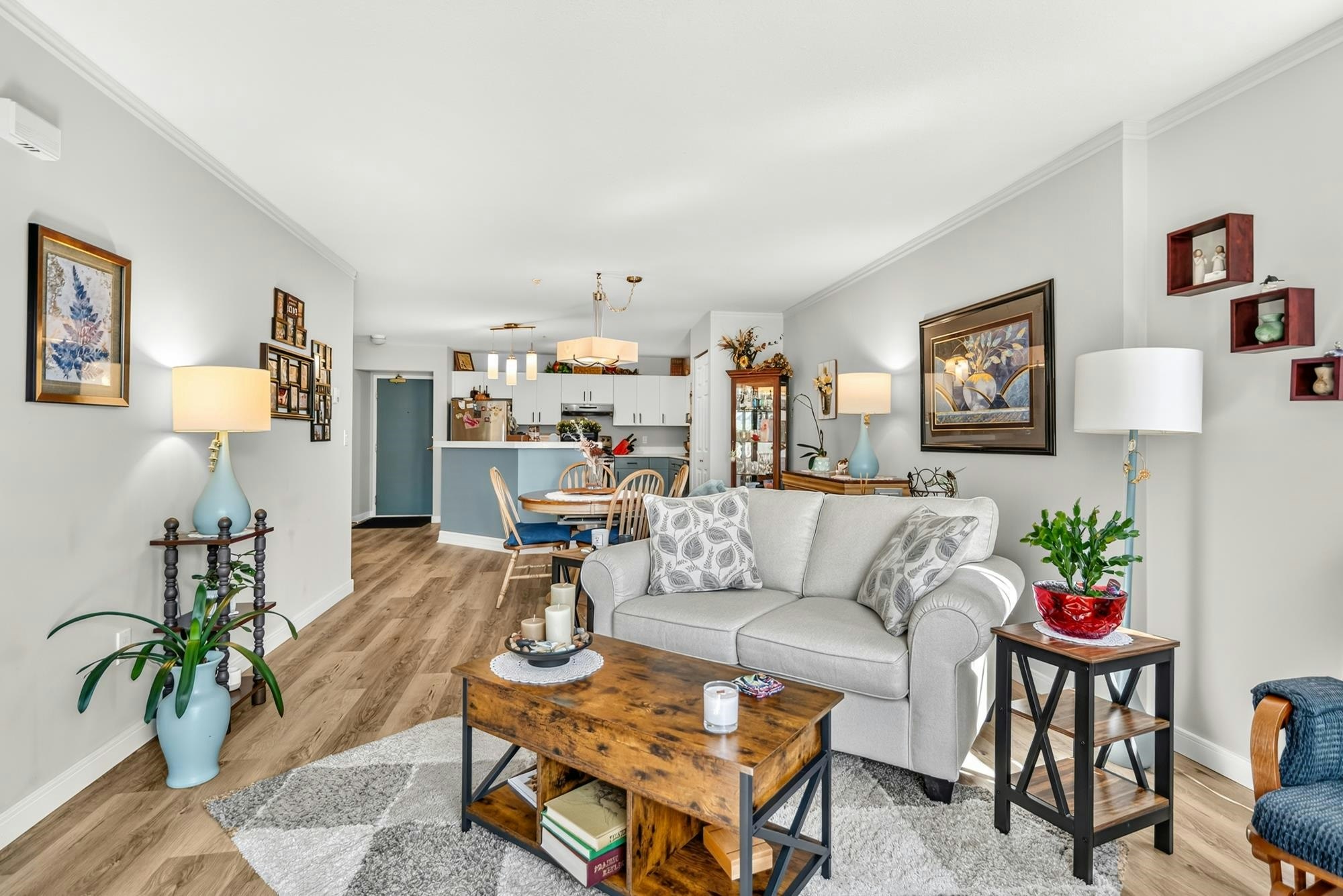 126-5711 Ebbtide Street - 4