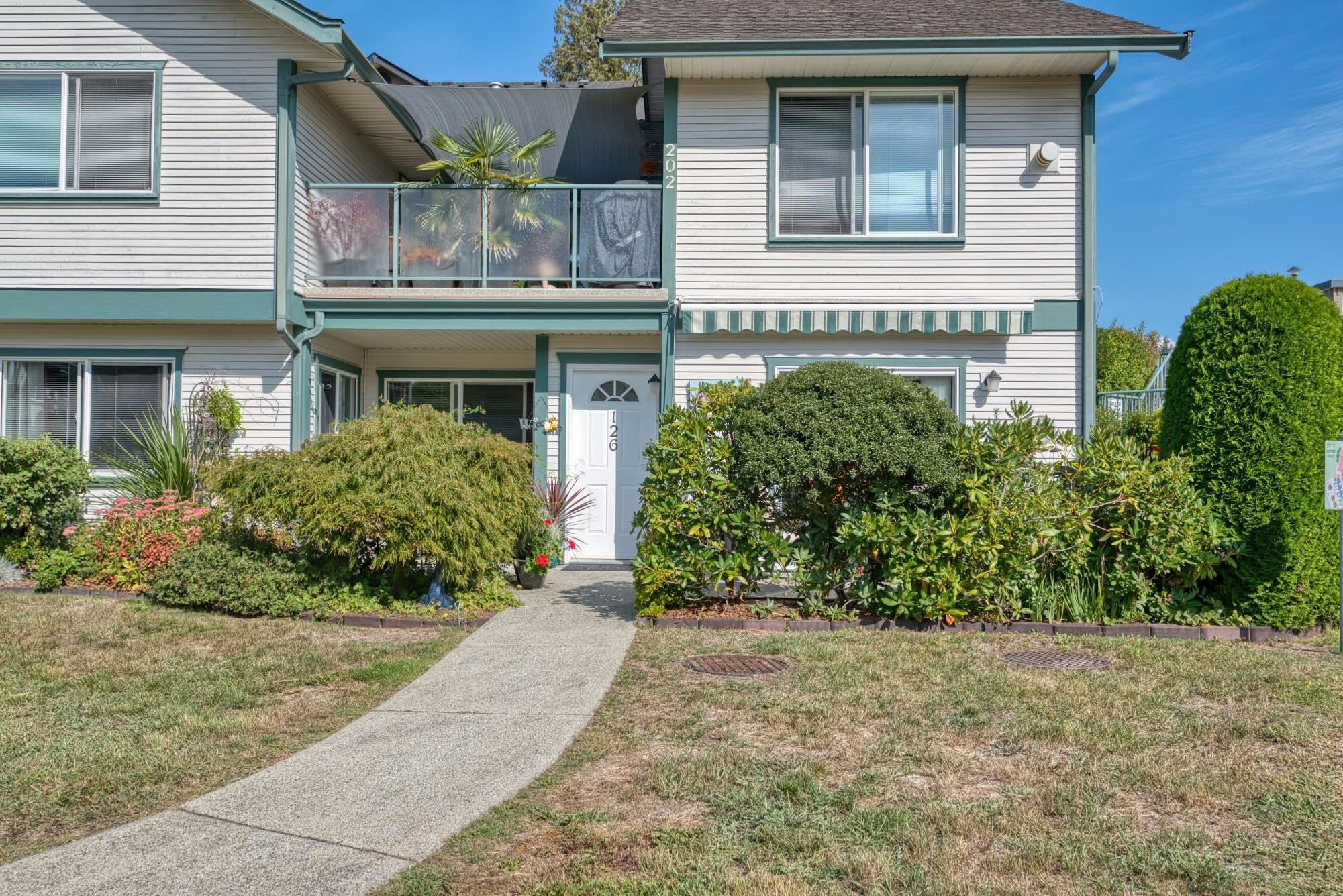 126-5711 Ebbtide Street - 2