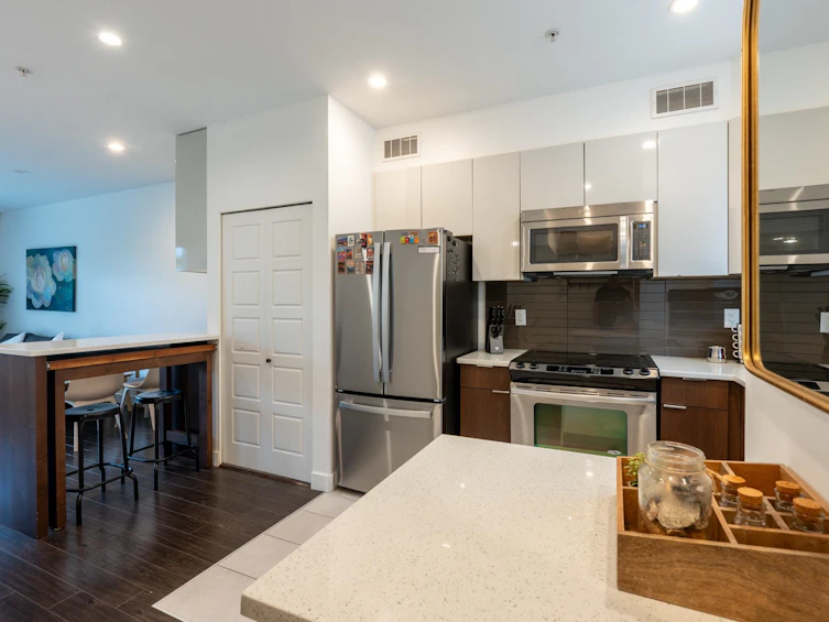 2118 Eton Street, Vancouver, BC, V5L 1C7 - 2