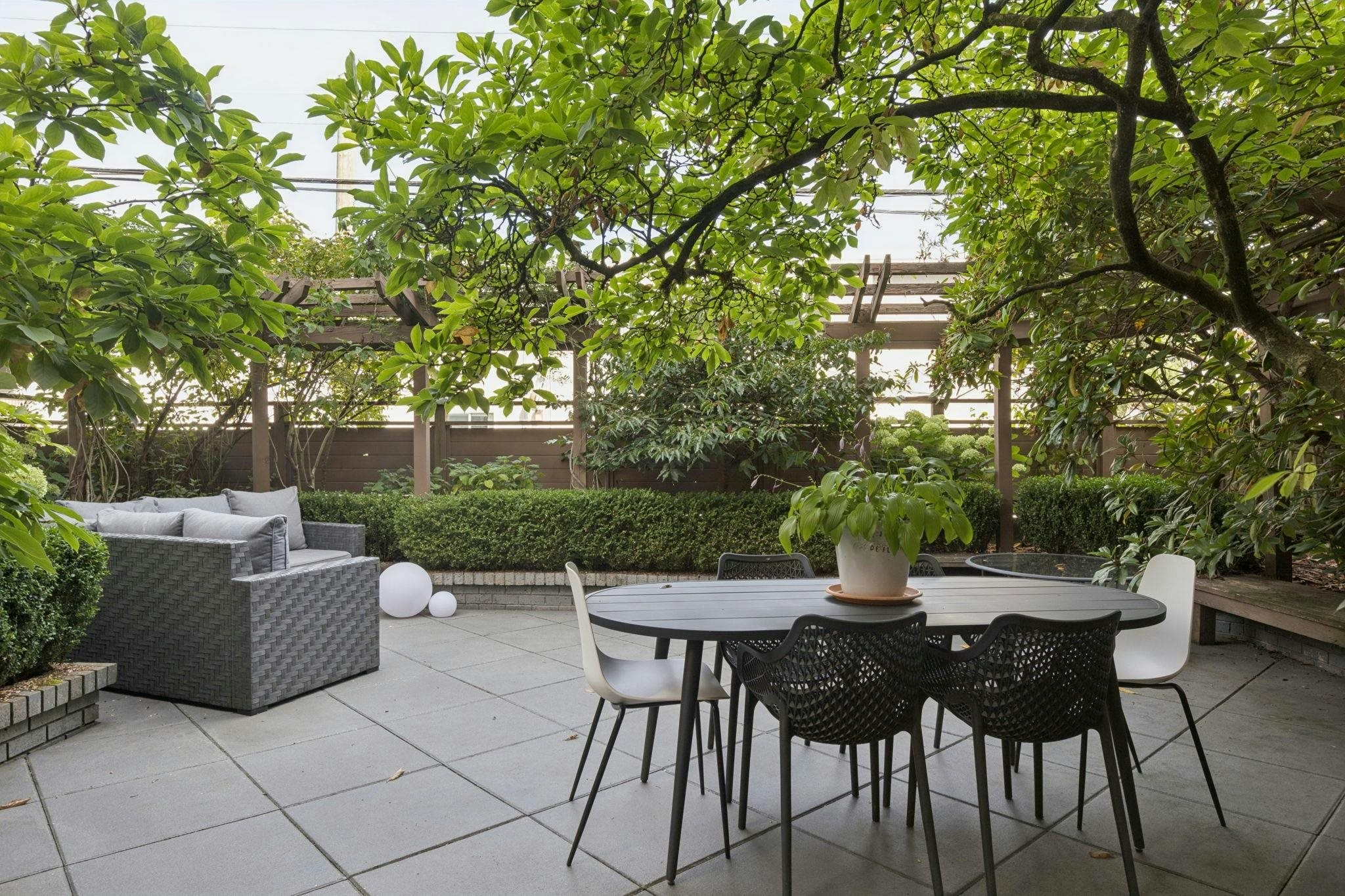 104-2211 West 2nd Ave, Vancouver, BC, V6K 1H8