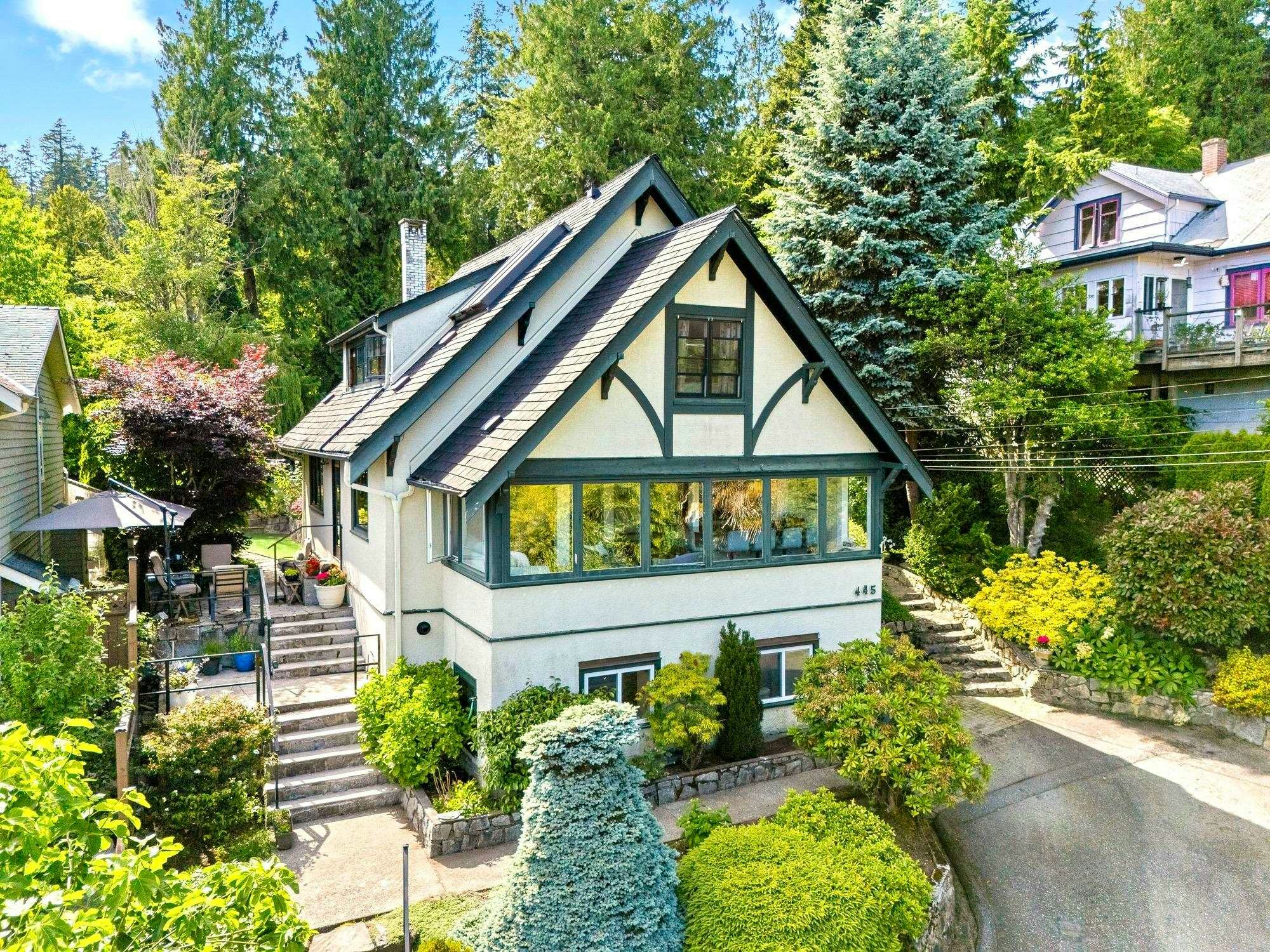 445 N Oxley Street, West Vancouver, BC, V7V 2L5
