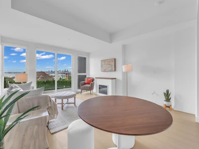 103/203-422 E 3rd Street - 3