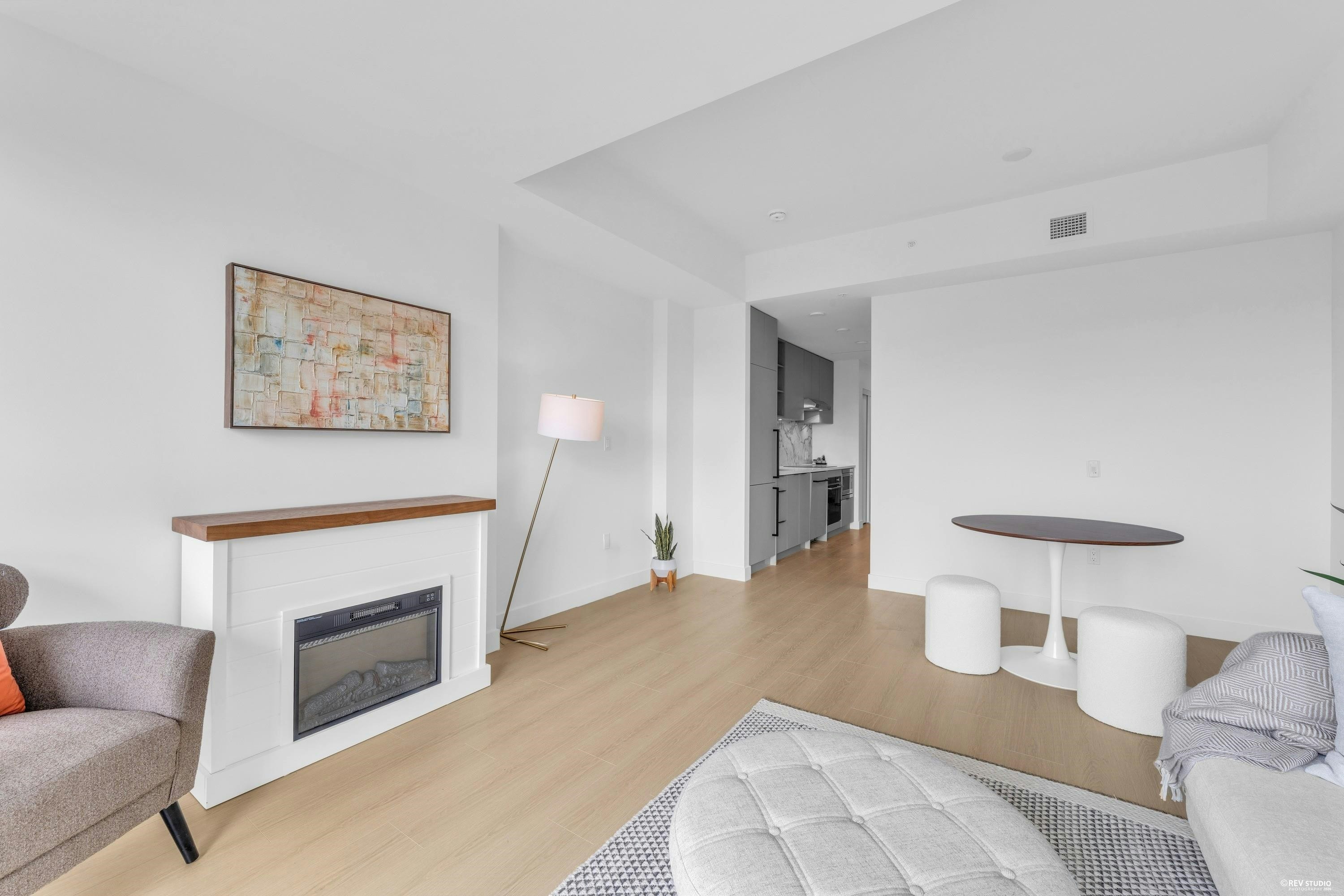 103/203-422 E 3rd Street, North Vancouver, BC, V7L 0K1 - 6