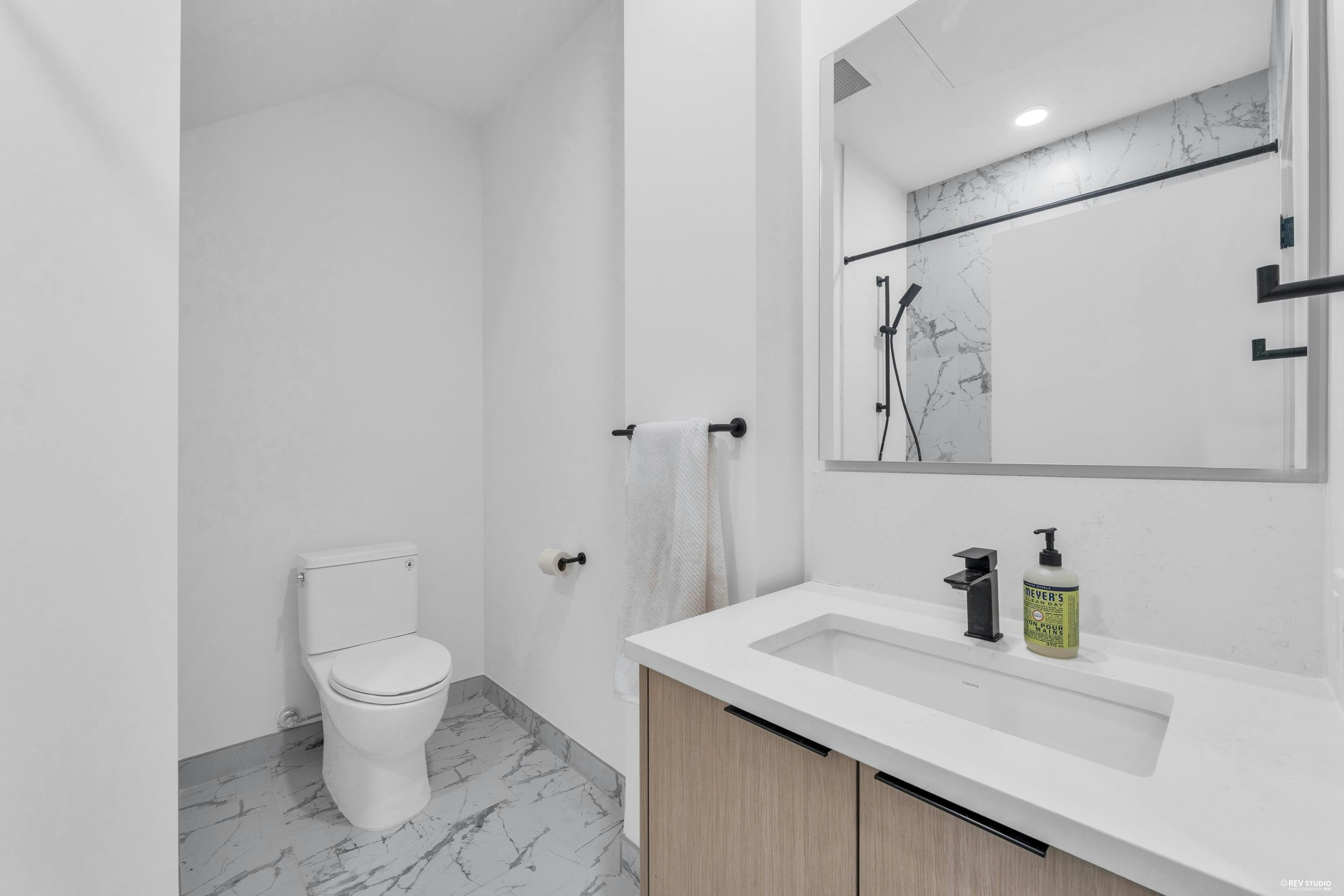 103/203-422 E 3rd Street, North Vancouver, BC, V7L 0K1 - 14
