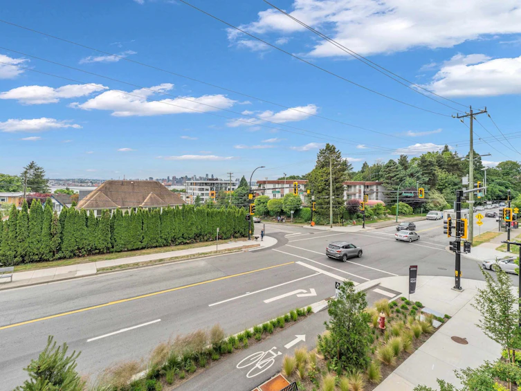 103/203-422 E 3rd Street, North Vancouver, BC, V7L 0K1 - 12