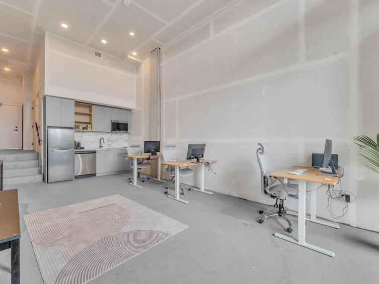 103/203-422 E 3rd Street, North Vancouver, BC, V7L 0K1 - 19