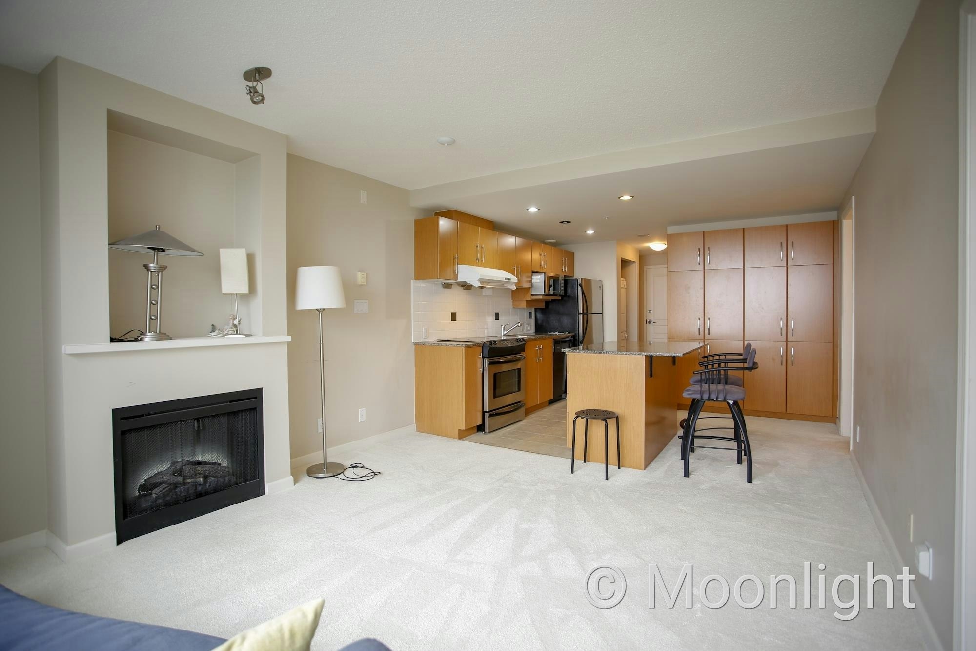 409-9298 University Crescent, Burnaby, BC, V5A 4X8 - 2
