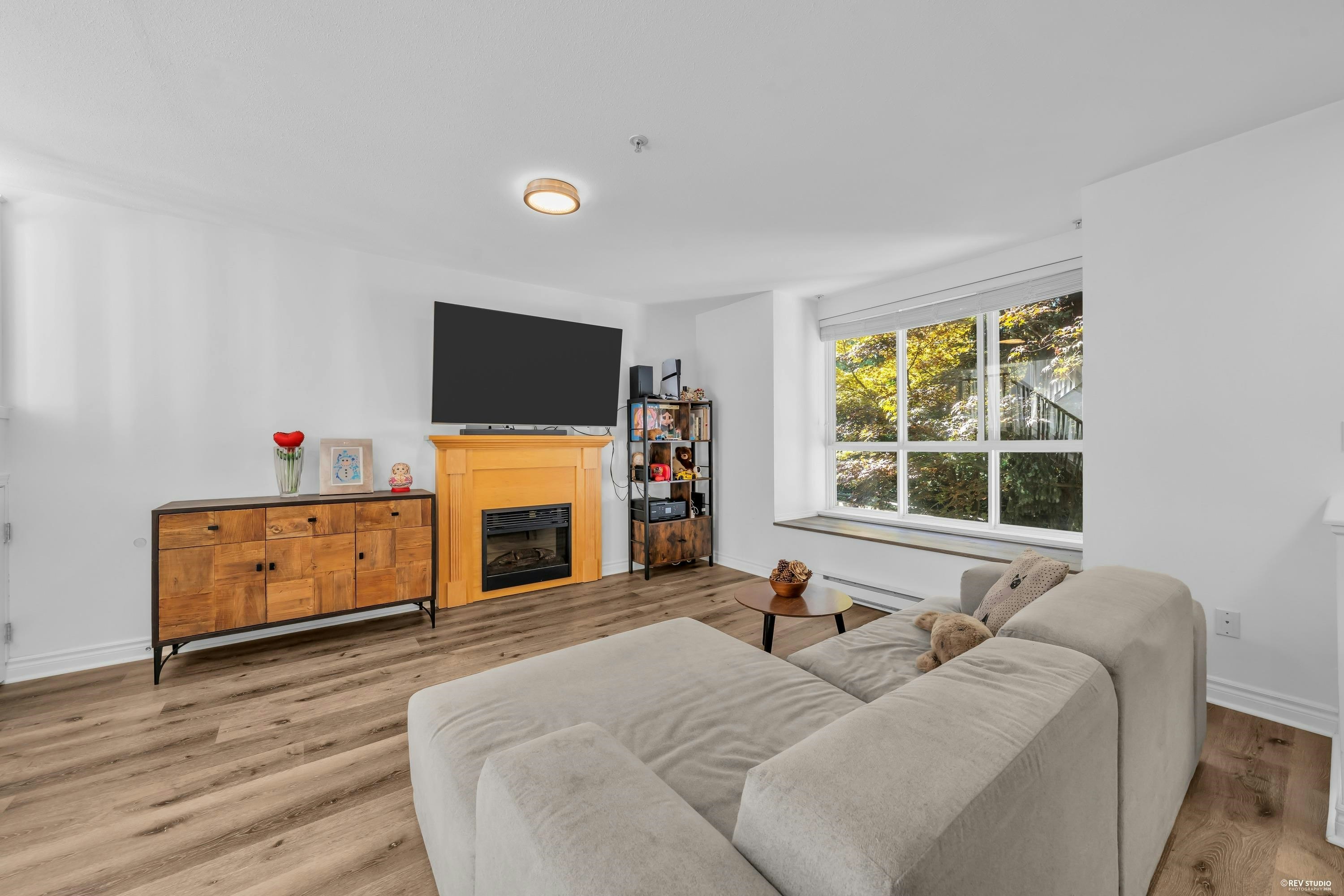10-7128 Stride Avenue, Burnaby, BC, V3N 1T5