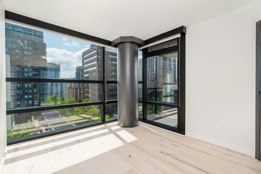 710-1050 Burrard Street, Vancouver, BC, V6Z 2S3 - 18
