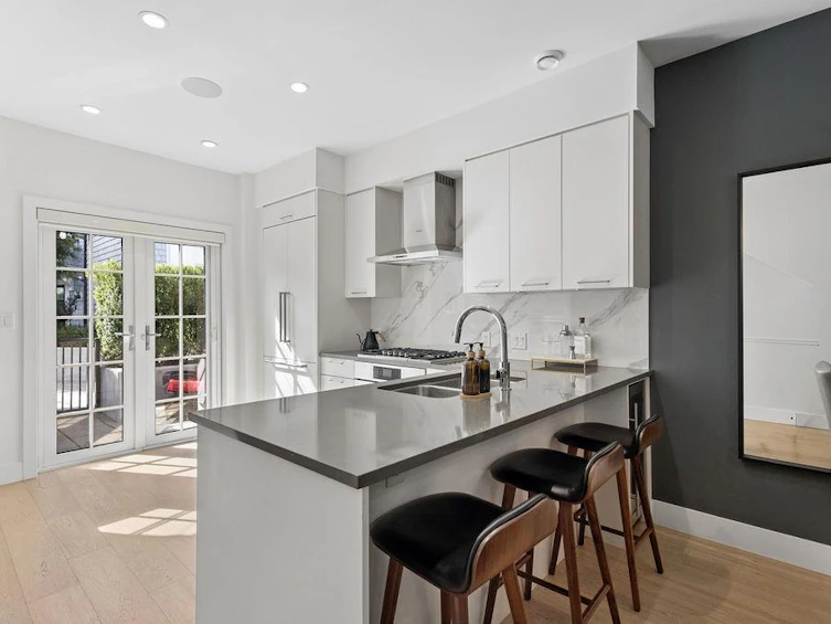 12-1133 Ridgewood Drive, North Vancouver, BC, V7R 0A4 - 8