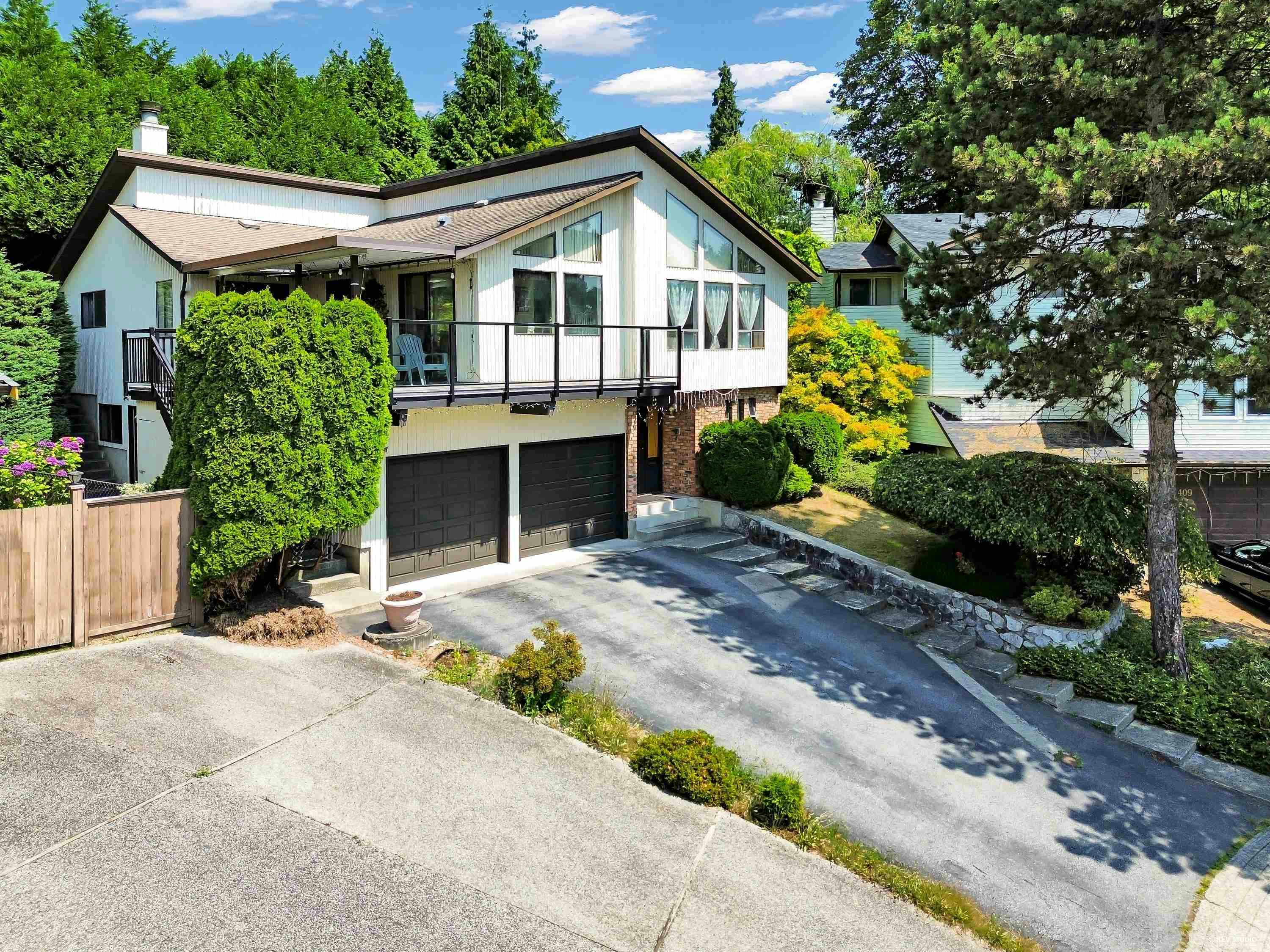 415 Goyer Court, Coquitlam, BC, V3K 6A2 - 3
